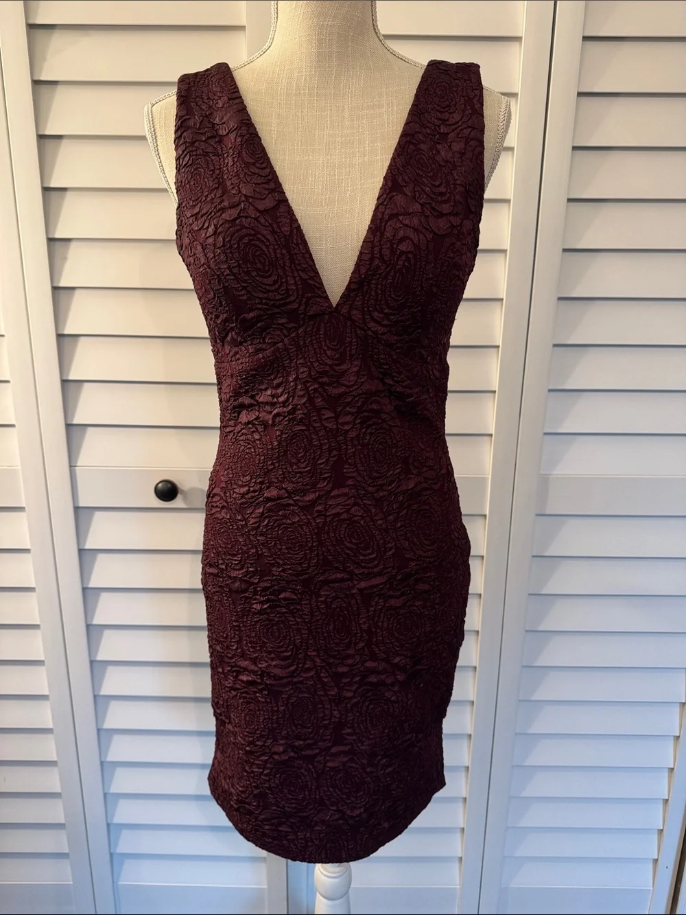 Siena Deep V-Neck Textured Sheath Dress